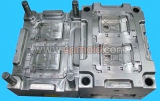 automotive-plastic-molding-tooling